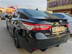 تۆیۆتا کامری